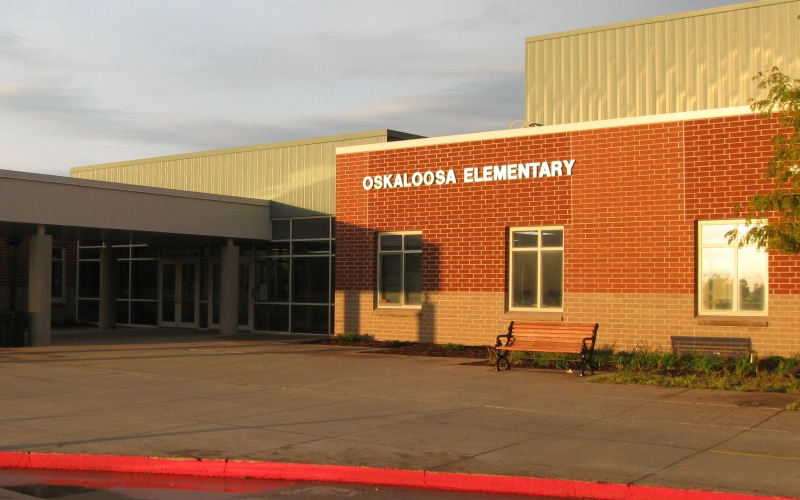Oskaloosa Elementary School Receives Funding For Reading Program KBOE